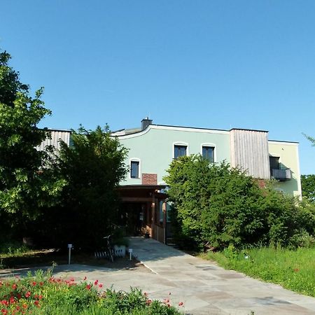 Hotel Haus Monti à Maria Lanzendorf Extérieur photo