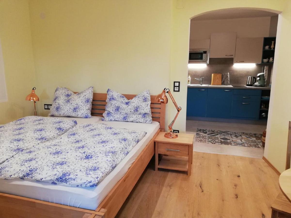 Hotel Haus Monti à Maria Lanzendorf Extérieur photo