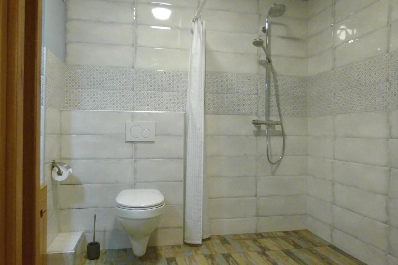 Hotel Haus Monti à Maria Lanzendorf Extérieur photo