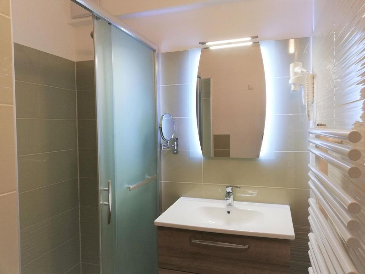 Hotel Haus Monti à Maria Lanzendorf Extérieur photo