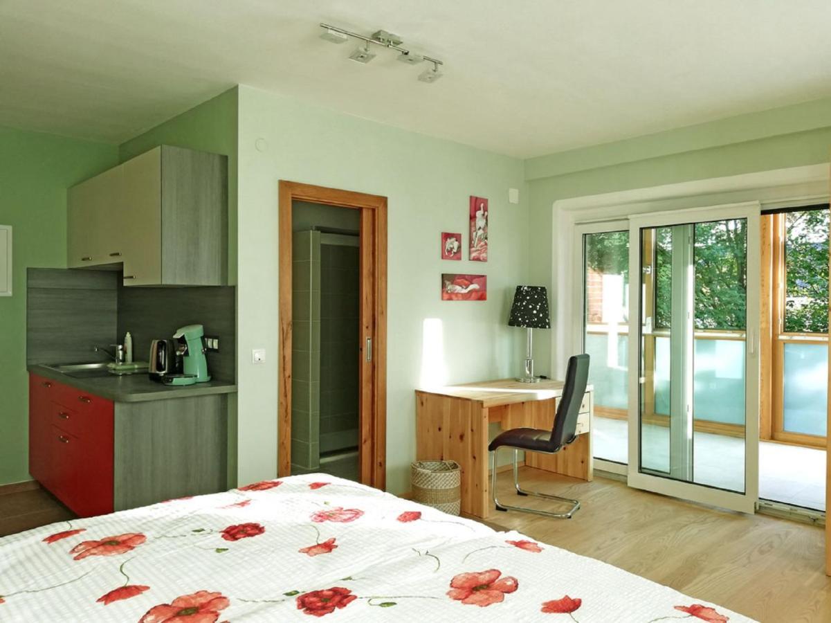 Hotel Haus Monti à Maria Lanzendorf Extérieur photo